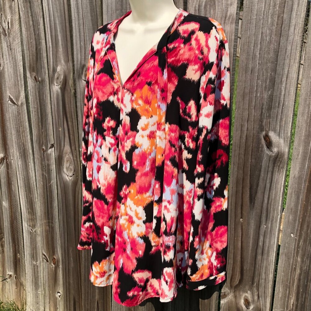 Chico’s NWT Long Sleeve Ikat Pink Black Blouse Top V Neck Tie Long Sleeve - Picture 5 of 9
